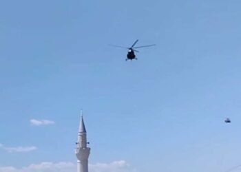 Helikopterë serbë fluturojnë pranë Bujanocit