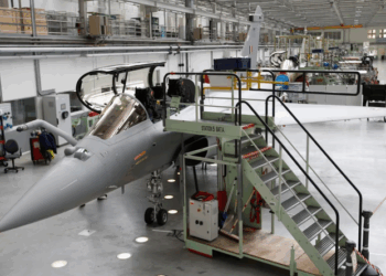 Serbia merr gati 2 miliardë euro hua për të paguar avionët Rafale