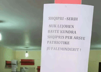 “Jo Bast për Serbinë!” – Bastorja shqiptare bllokon lojtarët: “Patriotizmi mbi gjithçka!”