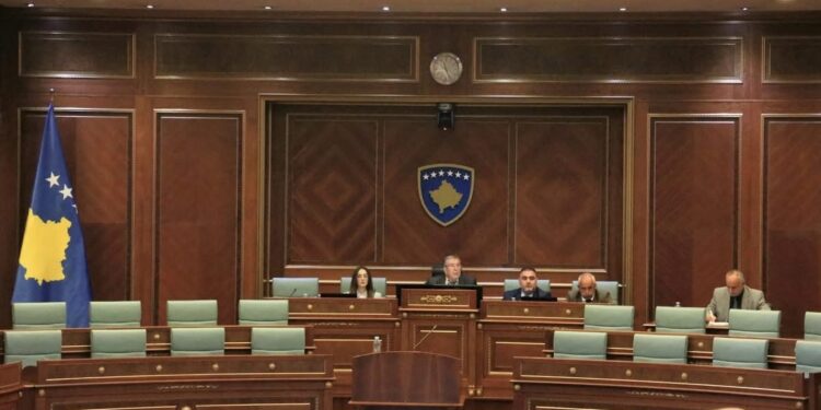 Përpjekja e 28-të për Konstituimin e Kuvendit Dështoi Sërish – VV Insiston në Votim të Fshehtë për Albulena Haxhiun