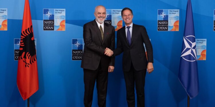 Edi Rama në Samitin e NATO-s në Hagë: Takim me Sekretarin e Përgjithshëm dhe diskutime për Ballkanin dhe Portin e Durrësit