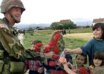 ’26 vjet nga çlirimi i Kosovës’, Ambasada e ShBA’së: Nderojmë qëndresën e popullit të Kosovës