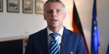 Rohde: Qëllimi i KFOR-it u përmbush, forcat e Millosheviqit ikën dhe vendi shpalli pavarësinë