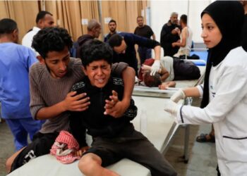 Forcat izraelite vrasin 51 palestinezë që prisnin miell në vendin e ndihmës në Gaza