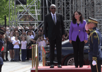 Presidentja Osmani pret me nderime shtetërore Guvernatorin e Antigua dhe Barbudas