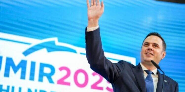 Abdixhiku prezanton 15 pikat e Qeverisë së Unitetit