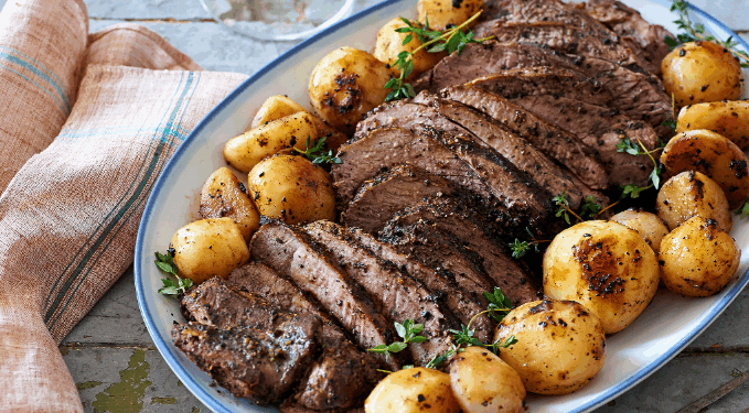 Këto janë ushqimet që duhet t’i shmangni gjatë ditëve të nxehta të verës