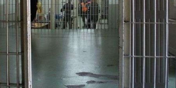 Gjendet kokainë e mariuhanë në burgun e Dubravës