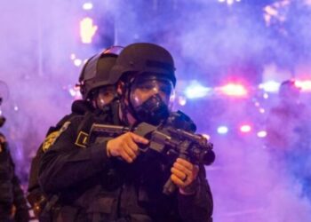 Përshkallëzohen protestat në Los Anxhelos, teksa Trump dislokon Gardën Kombëtare