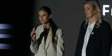 Rrëfim i vajzës së të mbijetuarës së dhunës seksuale gjatë luftës në Kosovë: Nënës sime iu deshën 20 vjet për të gjetur zërin e saj
