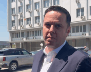 Abdixhiku për Kurtin: Pa fije inteligjence