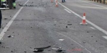 Aksident mes tre veturave në Prishtinë, katër të lënduar