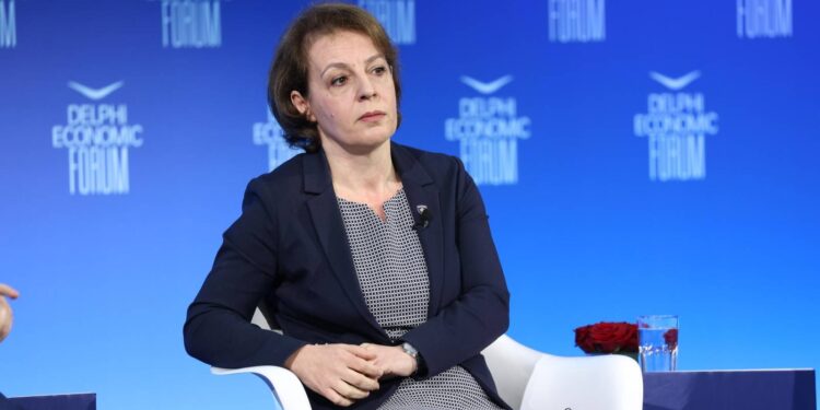 Ministrja-deputete Schwarz niset drejt Tiranës për ta përfaqësuar Kosovën