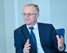 Zëvendëskryeministri Bislimi intervistohet nga Prokuroria Speciale si dëshmitar në rastin “Peci”