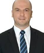 Ngritet aktakuzë ndaj deputetit të Kuvendit të Kosovës dhe një personi tjetër për sulm ndaj gazetarëve