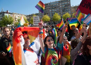 Sot fillon Java e Krenarisë