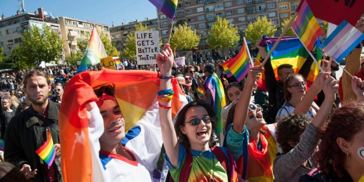 Sot fillon Java e Krenarisë