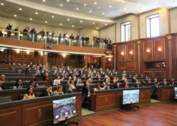 Dështon për të 27’ën herë konstituimi i Kuvendit, VV’së nuk i kalon votimi i fshehtë