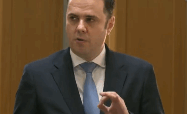 Abdixhiku: Takimi i thirrur nga Kurti ishte farsë, nuk u respektua aktgjykimi i Gjykatës Kushtetuese