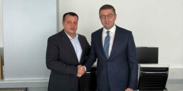 Shkëlqim Devolli pritet nga kryeministri i Maqedonisë së Veriut – Diskutohet zgjerimi i investimeve të Devolli Corporation