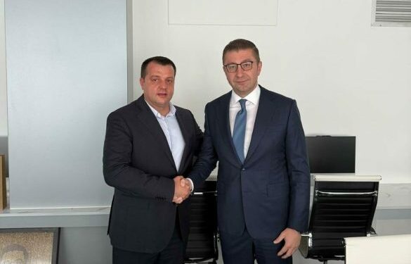 Shkëlqim Devolli pritet nga kryeministri i Maqedonisë së Veriut – Diskutohet zgjerimi i investimeve të Devolli Corporation