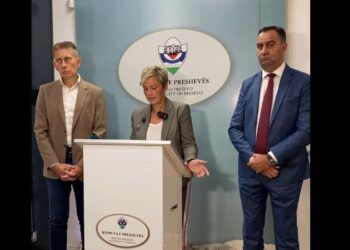 Takim në Preshevë: Ardita Sinani dhe Aleksandar Martinoviq me qëndrime të kundërta për Kosovën dhe pasivizimin e adresave