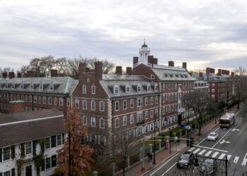 Trump sulmon sërish Harvardin: Qeveria e akuzon për shkelje të të drejtave të studentëve hebrenj, kërcënon me ndërprerje fondesh