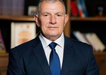 Shukri Buja reagon pas vendimit të gjykatës: “Një betejë e vogël dhe e motivuar politikisht – nuk më ndalon askush!”