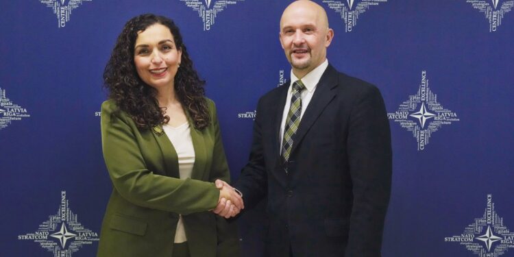 Presidentja Osmani në Riga: Kosova, aleate e besueshme në mbrojtje të vlerave demokratike dhe sigurisë globale