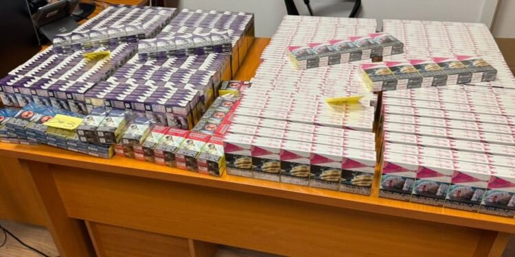 Mitrovicë e Veriut: Arrestohen dy persona të dyshuar për vjedhje të rëndë – sekestrohen cigare dhe para të gatshme