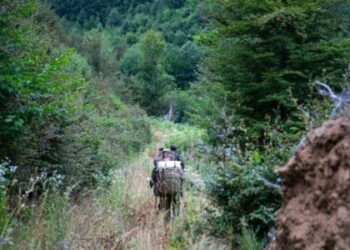 Ushtarët gjermanë të KFOR-it patrullojnë në lindje të Kosovës, mbështesin sigurinë dhe lirinë e lëvizjes