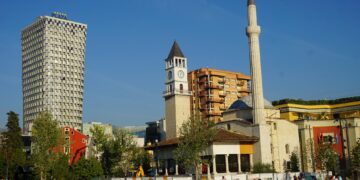 Për herë të parë pas mbi 200 vitesh, myslimanët në Shqipëri nuk përbëjnë më shumicën