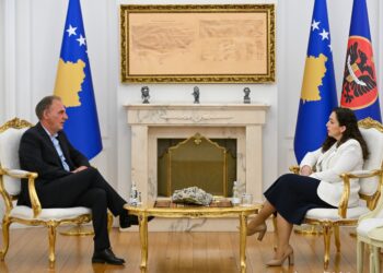 Presidentja Osmani zhvilloi takim konsultativ me kryetarin e Nismës Socialdemokrate, z. Fatmir Limaj