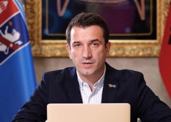 ‘EU Reporter’ publikon letrën e nënës së Veliajt: Pse Europa po i mbyll sytë ndaj një shkeljeje flagrante të vlerave mbi të cilat u ndërtua BE-ja?