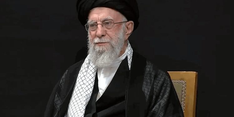 Ajatollah Khamenei shfaqet për herë të parë pas nisjes së luftës me Izraelin