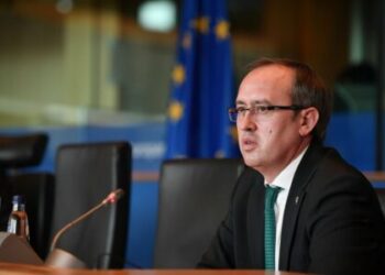 Hoti kritikon ashpër Kurtin e Osmanin: Hynë në historinë politike të Kosovës si mashtrues të elektoratit dhe dëmtues të shtetit