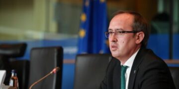 Hoti kritikon ashpër Kurtin e Osmanin: Hynë në historinë politike të Kosovës si mashtrues të elektoratit dhe dëmtues të shtetit