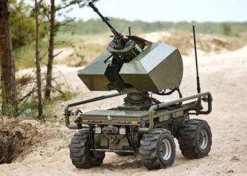 Luftë pa ushtarë: Ukraina kryen sulmin e parë në botë ekskluzivisht me robotë dhe dronë
