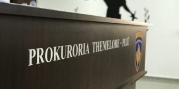 Aktakuzë ndaj 10 personave në Pejë për sulm me eksploziv ndaj një lokali