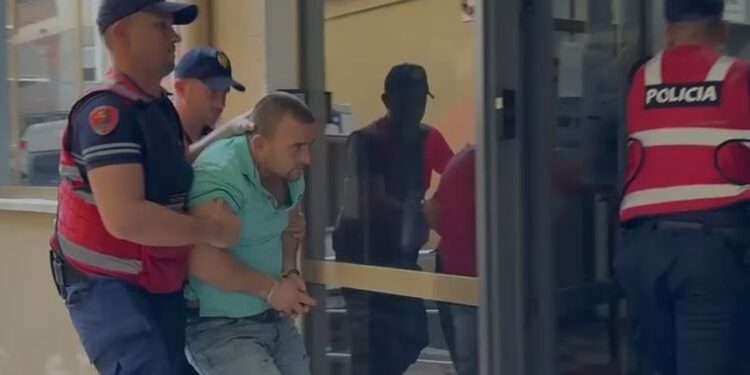 Del para gjykatës babai që dyshohet se abuzoi seksualisht me vajzën 12-vjeçare