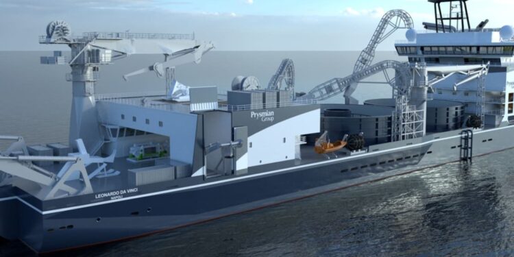 Anija më e madhe në botë për kabllot nënujore nis fazën e dytë për lidhjen energjetike Britani-Gjermani