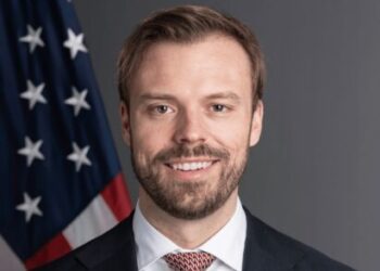 Zyrtari amerikan në Kosovë, zyra e Kurtit thotë se do të ketë takim