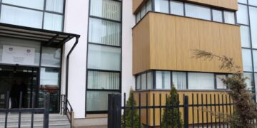 Gjuajtje me armë në Ferizaj mes një polici dhe një qytetari – katër persona të ndaluar