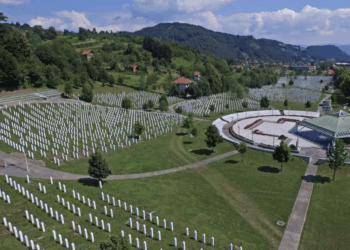 30 vjet nga gjenocidi i Srebrenicës: Kujtesë për krimin më të rëndë në Evropë që nga Lufta e Dytë Botërore