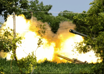 Përleshjet mes Tajlandës dhe Kamboxhias përshkallëzohen: 16 të vdekur dhe mbi 120 mijë të zhvendosur nga zona kufitare