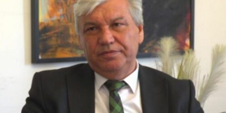 Ish-nënkryetari i Kushtetueses: Deputetët e kanë shkelur betimin, mandati mund t’u merret