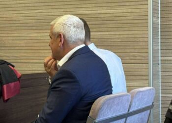 Gaz lotsjellës në Kuvend – Sveçla para gjyqit