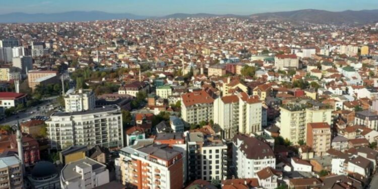 Mijëra qytetarë të Kosovës jetojnë në banesa pa pranim teknik