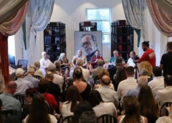 100 portrete të Ismail Kadaresë, COD sjell biografinë e shkrimtarit përmes artit pamor