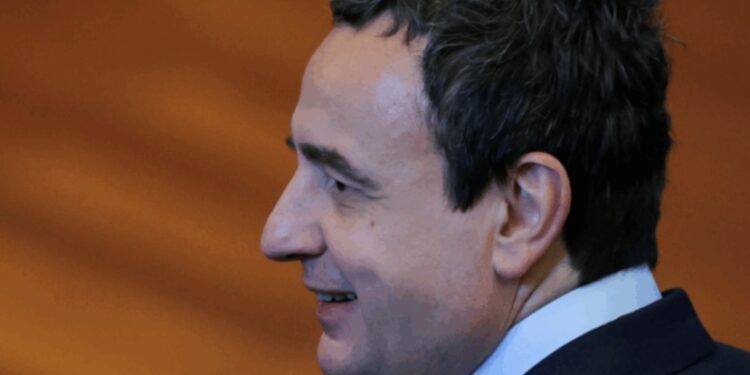 Deputetët dështojnë për herë të 43-të, shtyhet seanc